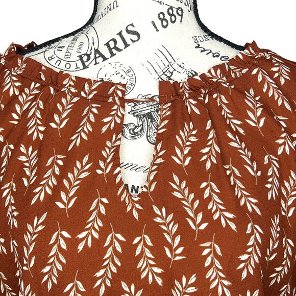 Papermoon LARGE Stitch Fix Front Keyhole Back Tie Short Ruffle Sleeve Blouse - Picture 7 of 10